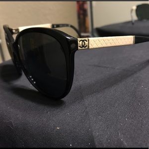 !!!SALE!!! Black Chanel Oversized Sunglasses